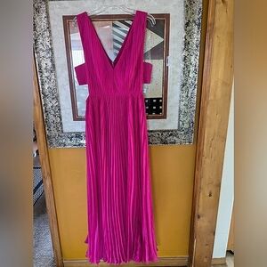 Fame & Partners Pleated Fuchsia Maxi Dress